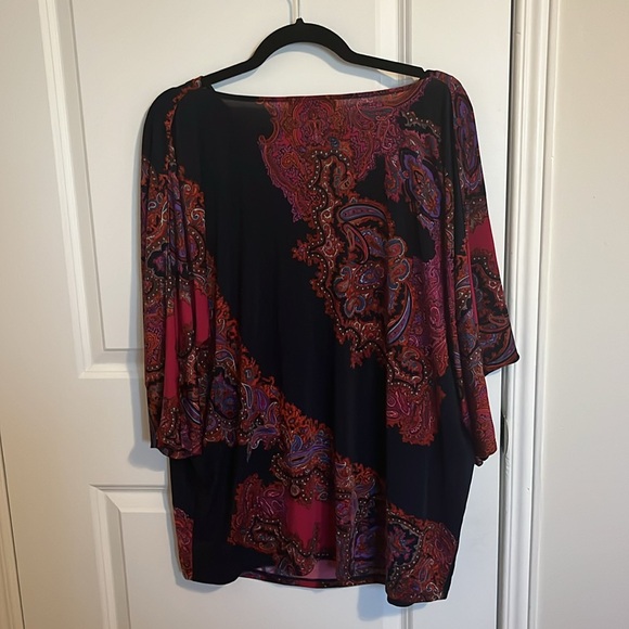 Plus size tunic top - Picture 4 of 6